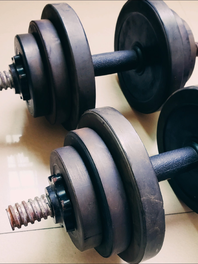 悍酷哑铃怎么样 这应该是京东小哥最绝望的一次配送吧_什么值得买