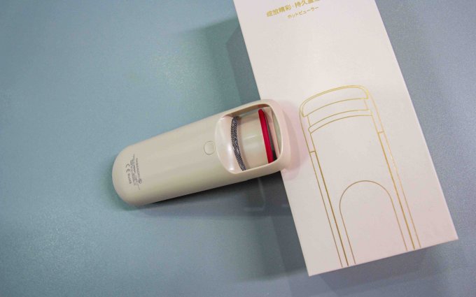巧本美睫器