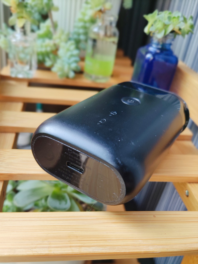 电动剃须刀