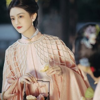七夕不是情人节？你不是最后一个知道的吧！穿着粉色系汉服来乞巧呀～