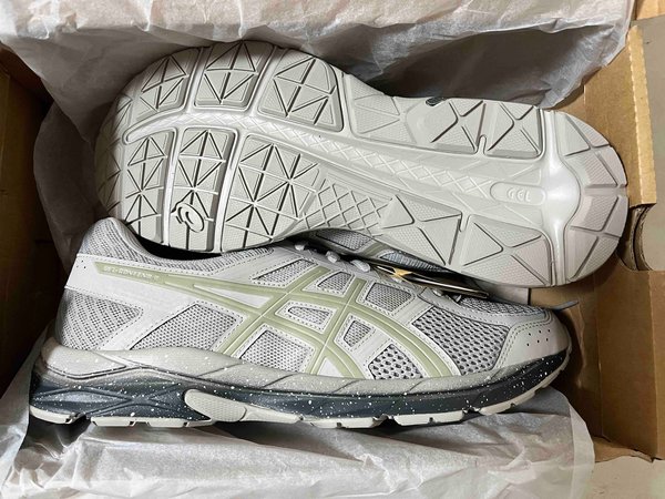 第一次入手亚瑟士跑步鞋，低端都这么贵？