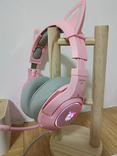  头戴式粉色猫耳电竞耳机，助她不在躺赢