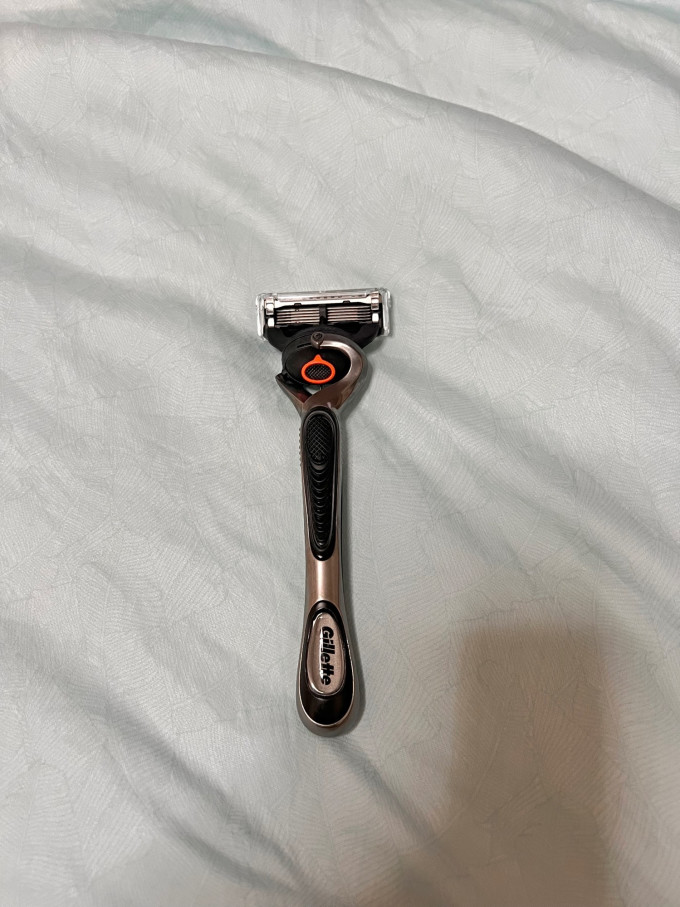 吉列手动剃须刀怎么样好用吗 吉利锋隐致顺剃须刀_什么值得买