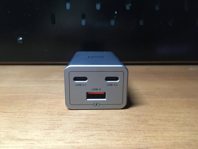 努比亚充电器
