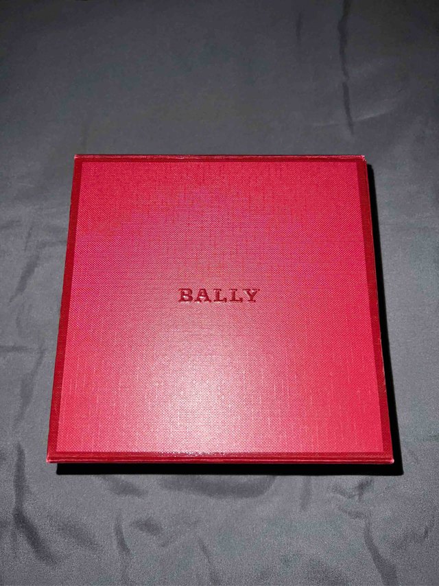 500元不到的巴利皮带，带你装Bally