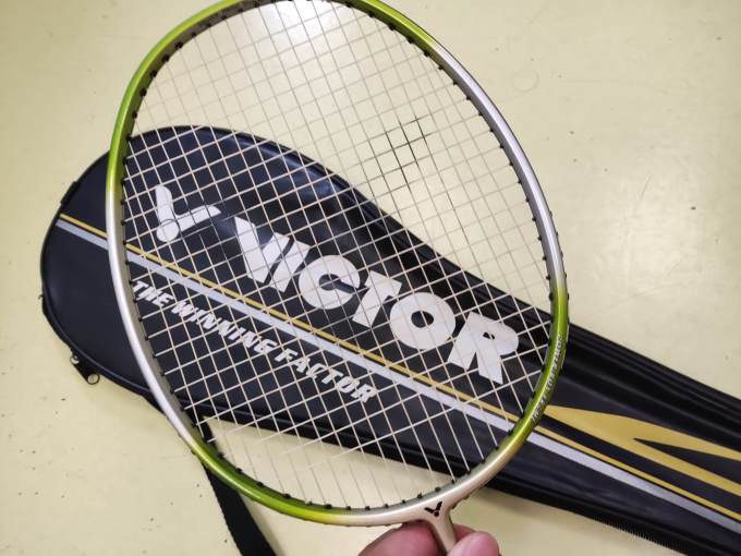 胜利牌羽毛球拍