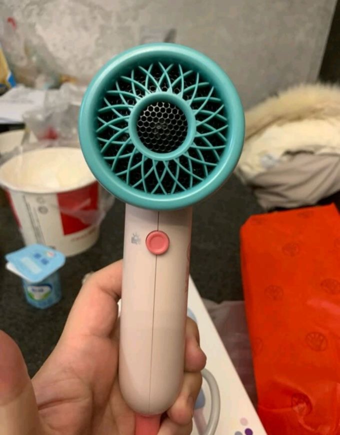 电吹风