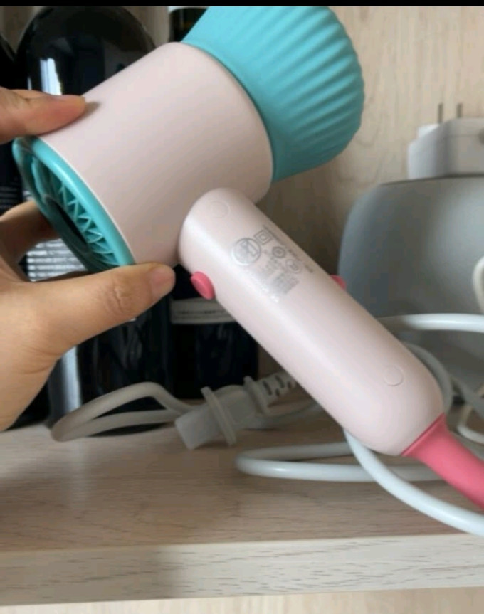 电吹风