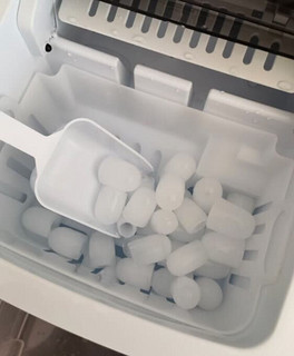 惠康小型家用制冰机