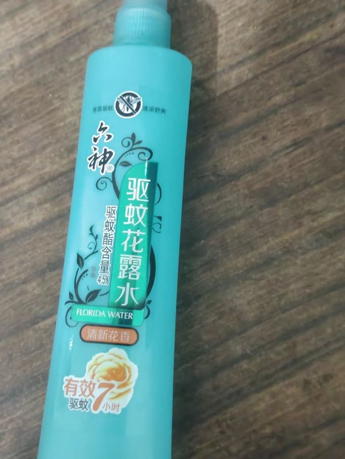 六神驱蚊花露水