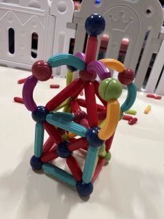 小玩具大创作