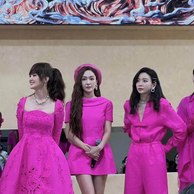 浪姐3成团夜“火龙果”造型💓谁更胜一筹？普通女孩怎样才能穿对粉色？