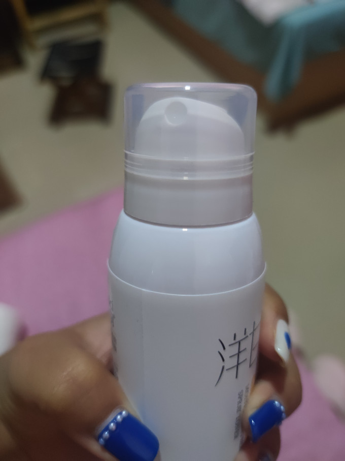 采词爽肤水