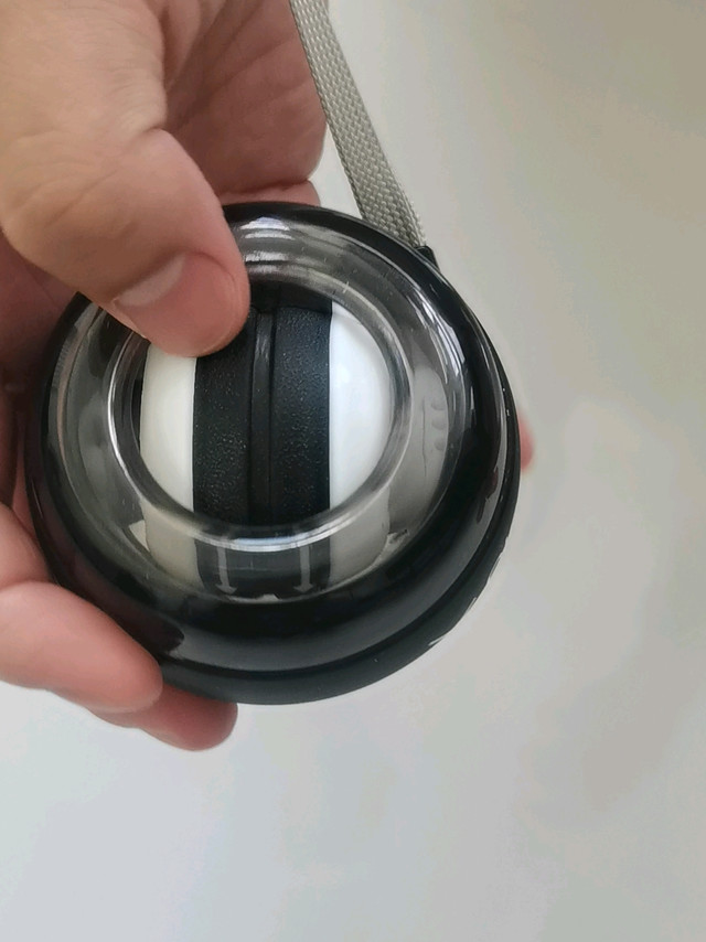 一个比举哑铃还累的运动，但解压有效！
