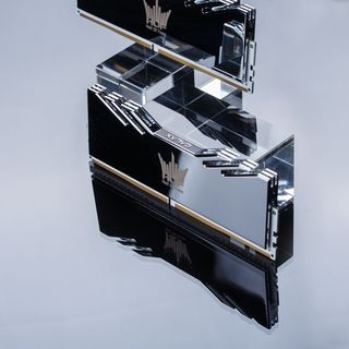 开箱体验| HOF EXTREME DDR4, 限量版火热上线