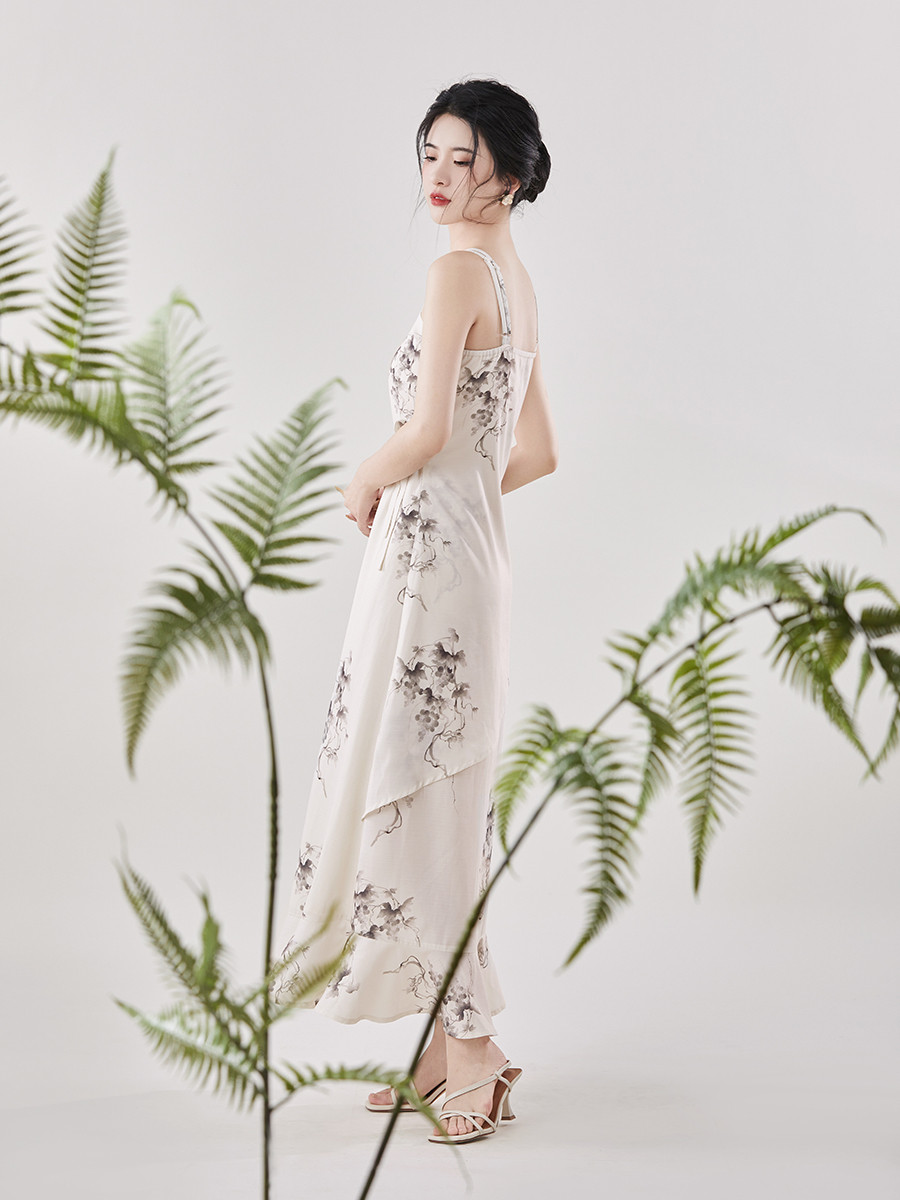 刘亦菲白色长裙生图被夸天仙下凡，普通女孩如何穿出仙气感？