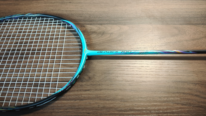 李宁羽毛球拍怎么样 蒂芙尼蓝涂装锋影700,颜值与性能兼具_什么值得买