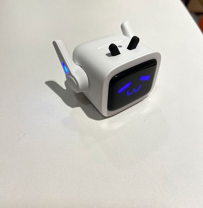 哔哩哔哩蓝牙耳机
