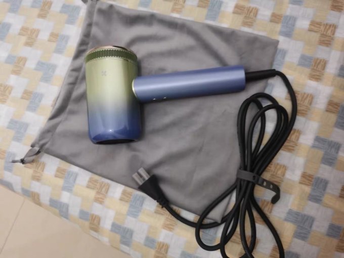允宝电风扇