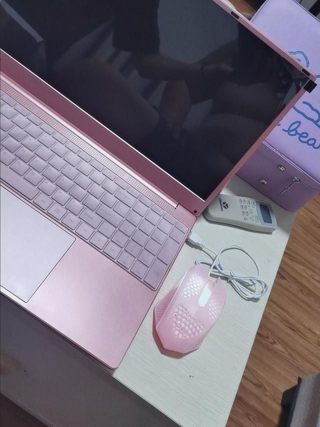 笔记本电脑