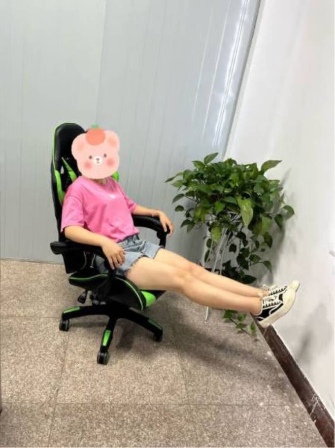 电脑椅