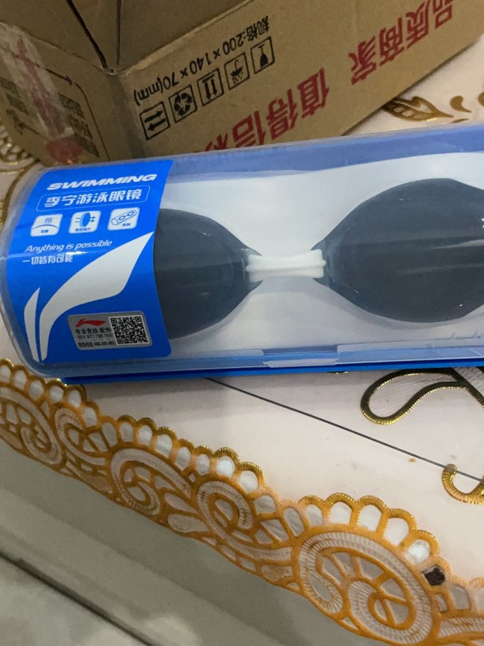 李宁泳镜