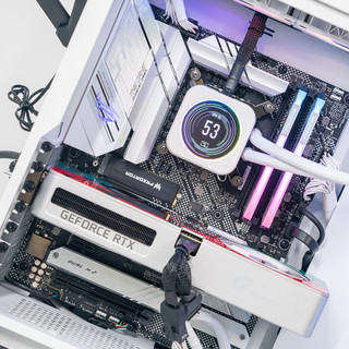 生产力主机分享:华硕B660 吹雪+七彩虹 RTX3070打造一台白色主机