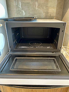 微波炉+烤箱+蒸箱：东芝微蒸烤一体水波炉