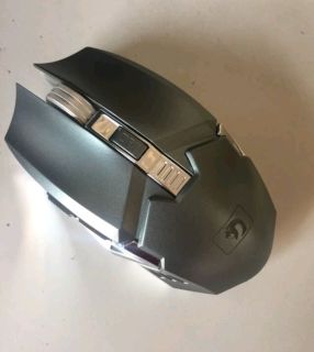 科技感无线鼠标
