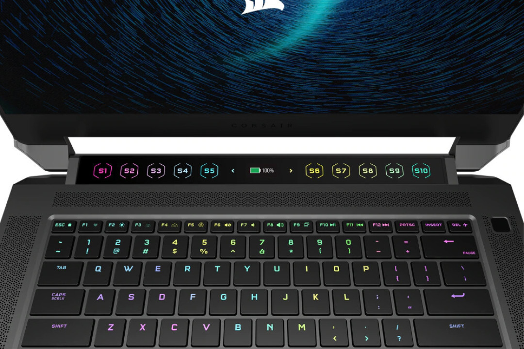 进军笔记本市场:美商海盗船推出 VOYAGER a1600 AMD Advantage Edition 游戏本