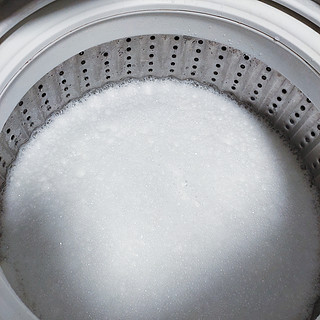 清洁抑菌养护三效合一，洗衣机清洁如此简单