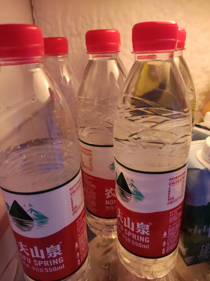 农夫山泉饮用水