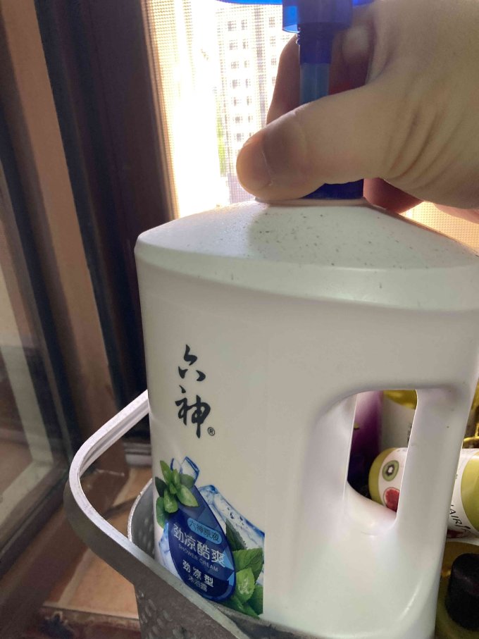 六神沐浴露