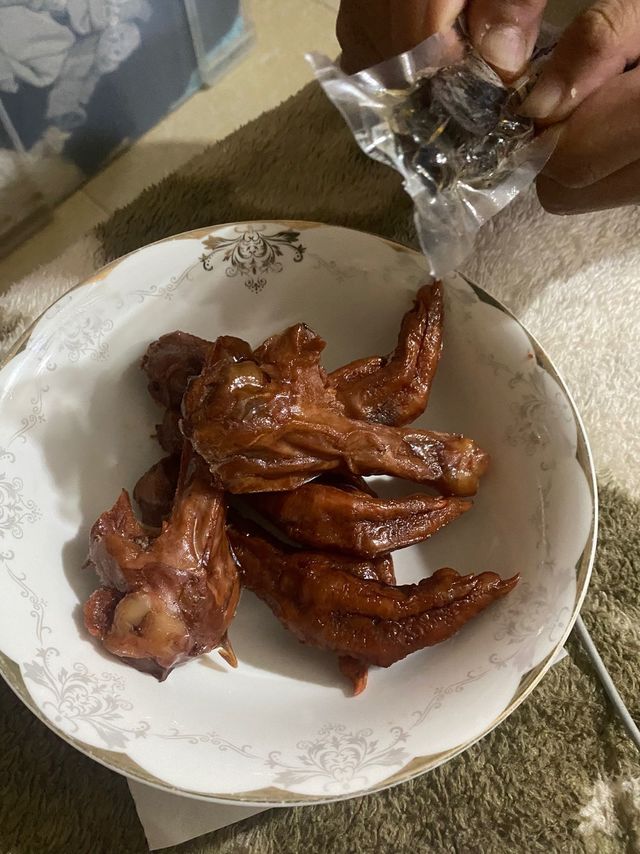 老鼻子香的虎皮凤爪