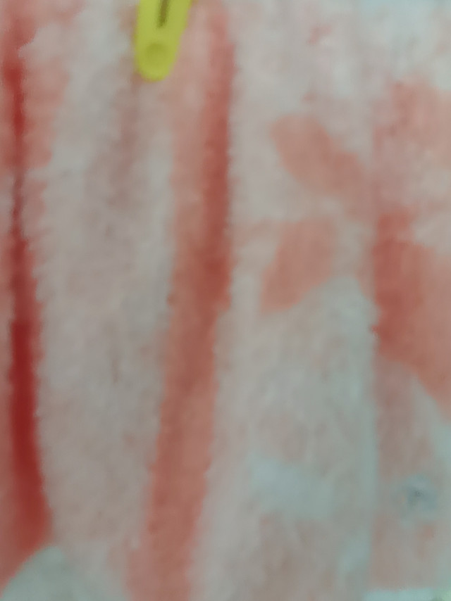 颜色很粉嫩，材质也很亲肤，用着不错的，除