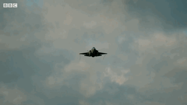 F-35战机对上迈凯伦Speedtail，结果会怎样