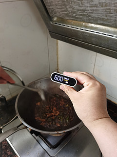 小米PM2.5检测仪伴您改善厨房空气质量