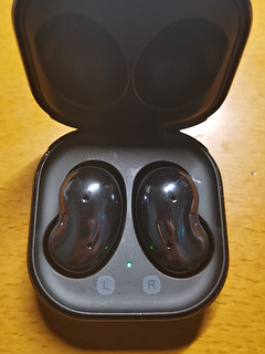  galaxy buds live小腰子