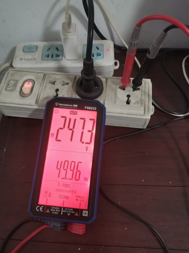 全屏显示的很清楚，测量精准度高，操作简单