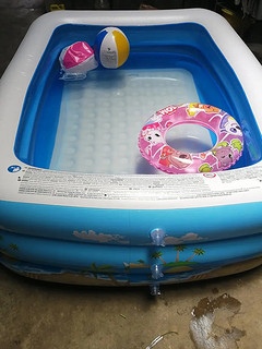 让你可以拥有私人泳池的儿童充气水池