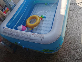 让你可以拥有私人泳池的儿童充气水池