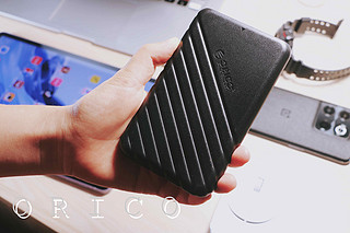 orico 2.5英寸硬盘盒