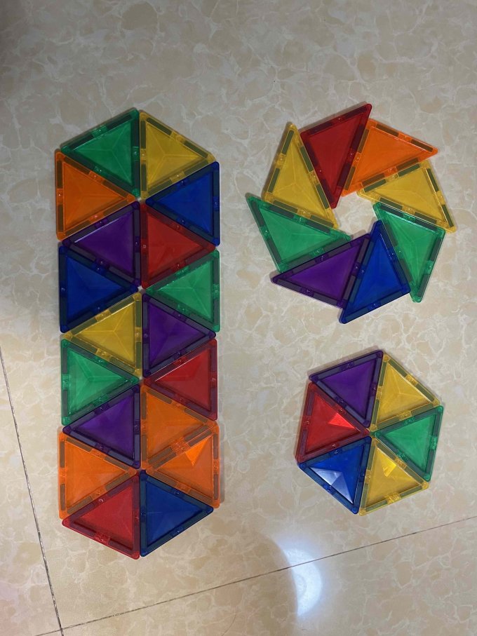 买一盒彩窗磁力片弥补缺失玩具的童年