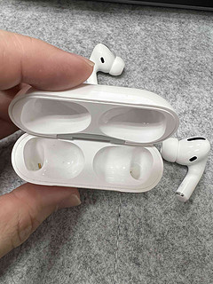 Airpods Pro现在依然还是能打的