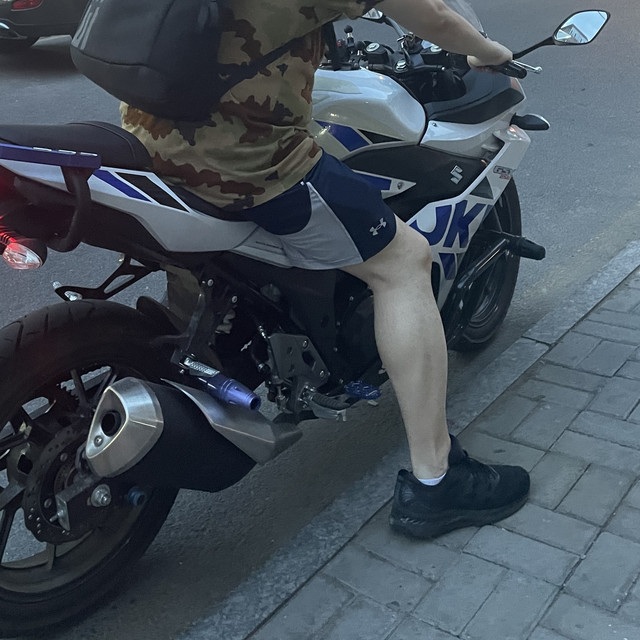 中年大叔终圆机车梦-豪爵铃木GSX250R