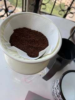 加一层滤纸，咖啡口感确实要更干净一些