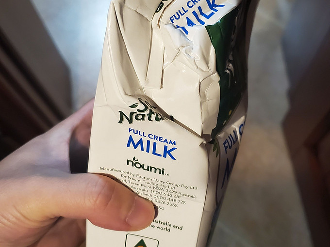 澳伯顿全脂牛奶