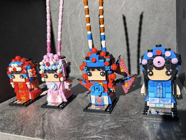 拼搭手感和砖块细节是不如某高的，但算上价