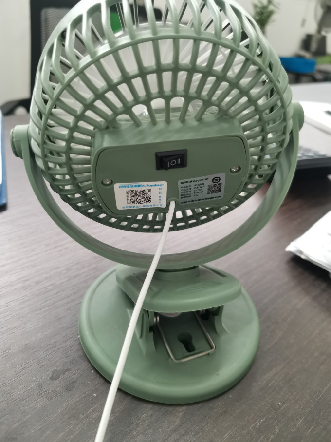 荣事达电风扇