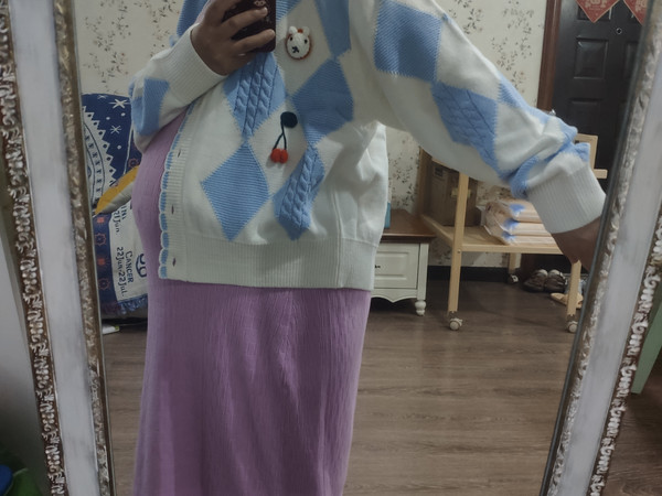 没有一个孕妈妈逃的过一件针织开衫～